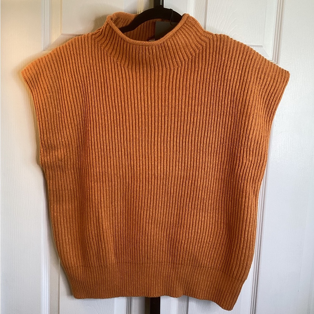Le Lis Pumpkin Orange Funnel Neck Sweater/Vest, size Medium, NWT